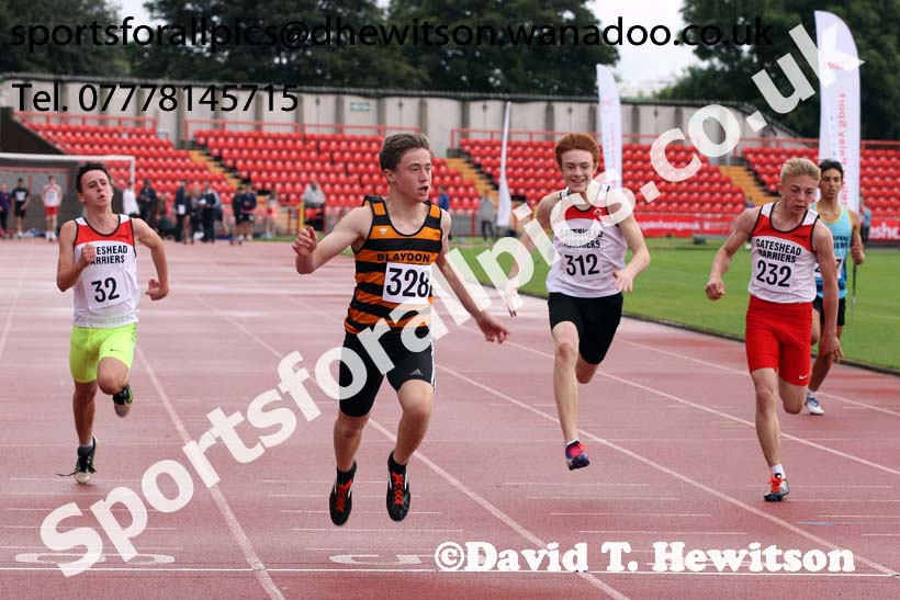 Boys under-15s 100 metres, Gateshead Tartan Games. Phot: David T. Hewitson/Sports for All Pics